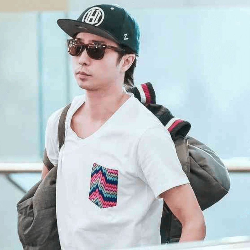 櫻井翔の婚前旅行の私服がダサいと話題に 過去の私服まとめ 画像 Aulii Net 櫻井翔の婚前旅行の私服がダサいと話題に 過去の私服まとめ 画像 Aulii Net