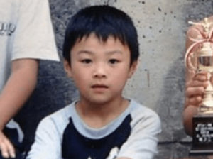 炎鵬,小学
